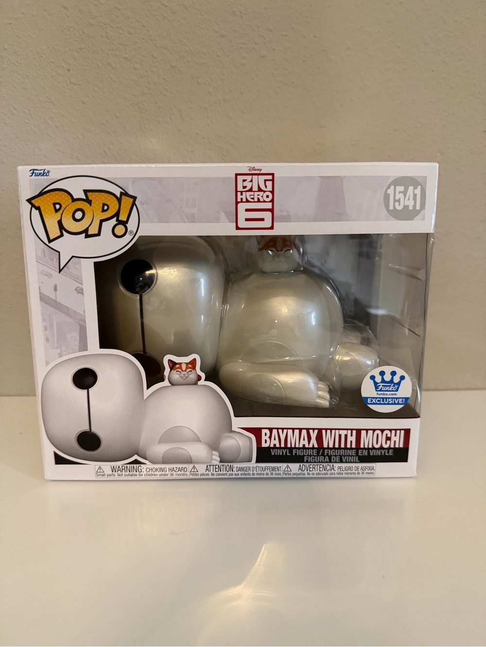 Pop! Super Baymax with Mochi Funko Pop